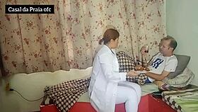 Cuidadora de idoso safado narrates a surprising twist. Her bold moves unfold in a quiet home.