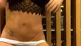 Iara loira shows off her pussy