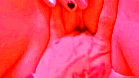 Watch this blonde babe masturbate solo in bed! How sexy is that?