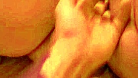 Watch this blonde babe masturbate solo in bed! How sexy is that?