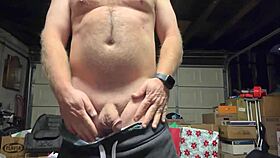 Guy gets hard and starts masturbating alone