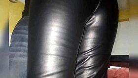 intense first date fuck with a 19-year-old latina communication student