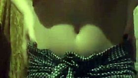 Rusa hermosa looks stunning with her gorgeous curves. Just wait until you see her amazing style up close!