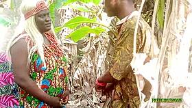 I caught onowu fucking the king's wife in doggystyle