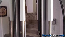 Petite teen shows off her soles in high definition