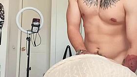 la vecina latina quiere anal y me vino a ver para sexo misionero con creampie!