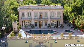 VIXEN SOPHIE DEE IS COMPLETELY INSATIABLE AND GETS THE FUCK OF HER LIFE