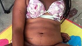 I enjoy Naejaexx's public toy play