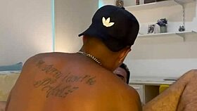 मालोका अपने एक्टिव दोस्त की गैंड चूस रहा है रॉ पीओवी में, यह इंटेंस गे एनकाउंटर मत छोड़ो!