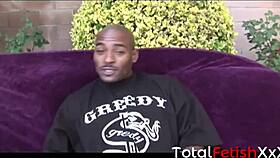 fit black babe gives outdoor blowjob to monster cock 😍