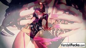 Kendall, tease that pussy?