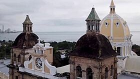 colombian mother with spectacular ass in scene with victor bloom