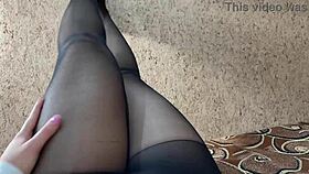 hey, cum all over my sexy pantyhose now