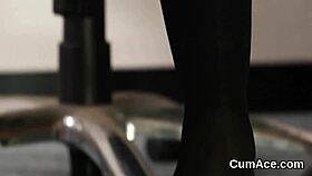 sexy hottie enjoys a big jizz load on her face