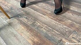 Hot Milf Leeanna Heart Bent Over in Stockings