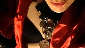 teaser vid of shemale milf regina babylon in hot boots