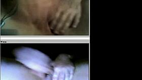 I watch this sexy teen on webcam, it's amazing