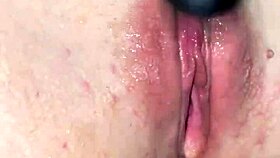 हमारी थेरागन मेरी गुलाबी चूत पर आजमाते हैं, बहुत अच्छा लग रहा है!