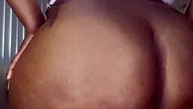 Missrealox's Wild Ride: Squirting on Dildo with Big Ass