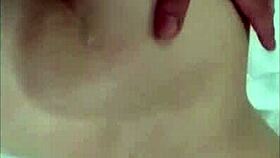 fodendo japonesa magrinha de 80 libras com pau monstruoso e grande aos 18 anos