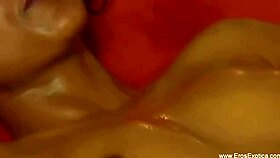 Couple Enjoys Deep Pussy Massage Experience