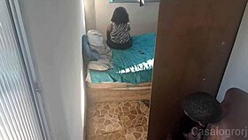 Fudendo Minha Enteada Enquanto Minha Esposa Faz As Unhas