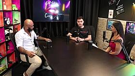 Most men we know are bisexual, and the public loves cuckold bi with Gabriel and Julia Vida Safada.