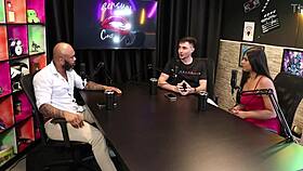 Most men we know are bisexual, and the public loves cuckold bi with Gabriel and Julia Vida Safada.