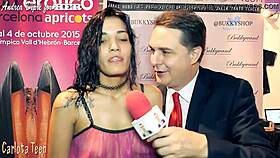 कार्लोटा टीन 18+ एंड्रिया डिप्रे को ब्लोजॉब स्किल्स सिखाती है