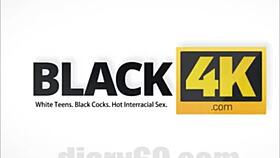 Loira novinha sensualizando com muito carinho