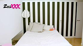 mi hermanastra quiere que la folle paseando en bragas