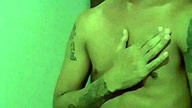 video gay john movio sharing a casual chat online