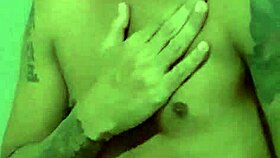 video gay john movio sharing a casual chat online