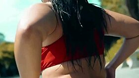 Indian Babe Shows Big Boobs in Bikini Sex