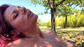 Sally une bombe atomique soffre un trio saphique avec erreurs.