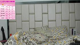 hey, watch this bbw toy her big pussy and ass on cam?