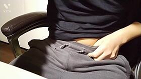 Zukkon buckon do it: muscular bodybuilder uses toys for masturbation and cum