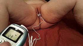 amateur bbw tries pussy stimulation with electric shocks for new thrills