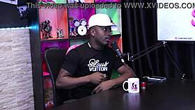 a pele do pau dele grudou na boca da mulher com aparelho e o boquete foi incrivel - jefao oficial