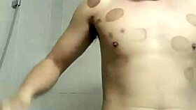 There is a strong tendency for that performer on top