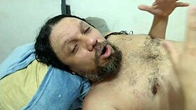 Recebendo uma massagem deliciosa de uma f� timida que quer se livrar do ex namorado 😊