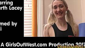 skinny buttplugged aussie amateur masturbates solo with toys 😜