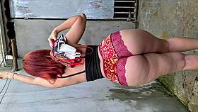 Contratei essa empregada eu não aguentei de tanto tesão ela é muito safada quis me dar.