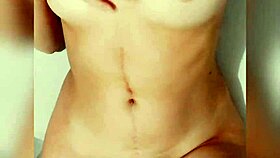 novinha masturbates her pussy with the new vibrator she got from her friend