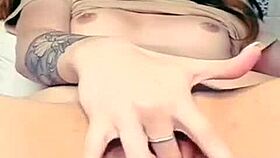 Beautiful girl with perfect body chats on web - chaturbate