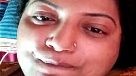 पाकिस्तानी ब्यूटी स्टीमी व्हाट्सएप कॉल सेक्स में वाइल्ड पैशन अनलीश करती है