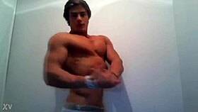 High Definition Picture of Jeff Seid flexing biceps and well toned Physique