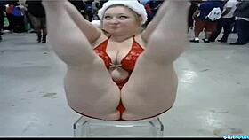 Chubby blonde amateur webcam girl shows big ass and feet