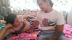 मर्दों से निराश, मैं साली के साथ एक्सप्लोर करता हूं - टचिंग, किसिंग, और मस्तरबेटिंग!