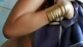 e trang nguyễn caught on bigo revealing herself while bathing in steamy chat.